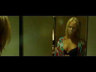 La blonde et brune Vinna Reed et Lady Dee vidéo amateur x gratuit se prennent une éjac faciale après un plan à trois